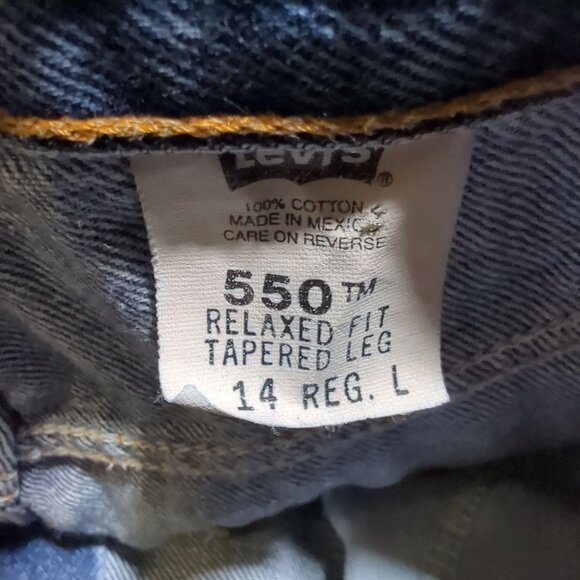 Levi's Women's Vintage Denim Jeans size 14 Reg. L  550 Relaxed‎ Fit Tapered - Picture 13 of 14